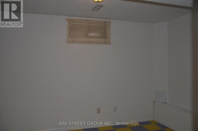 Photo - 283 Port Royal Trail