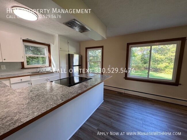 Photo - 5811 Strausser St NW