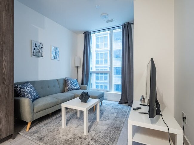 Building Photo - 270 Wellington St W Unit SI ID1513082P