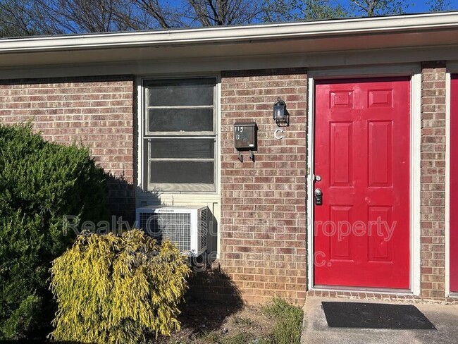 Building Photo - 115 Cox Ave