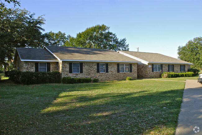 Photo - Seven Points Apartments