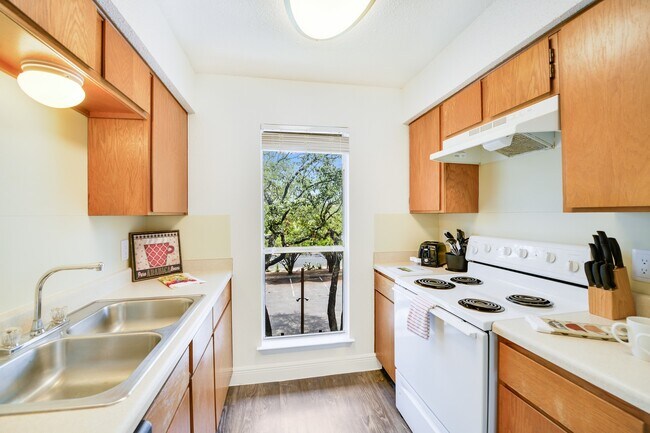 Photo - St. Edwards Place Apartments