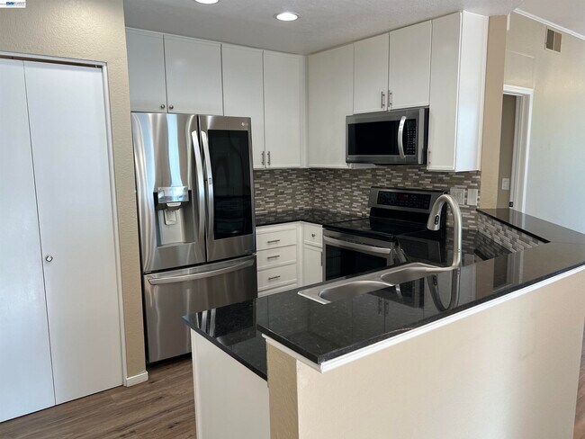 Photo - 3089 Lakemont Dr Unit 1
