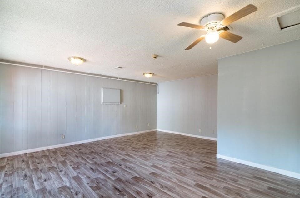 Photo - 7621 Gleason Rd
