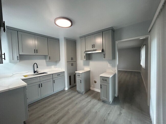 309 Calle Miramar