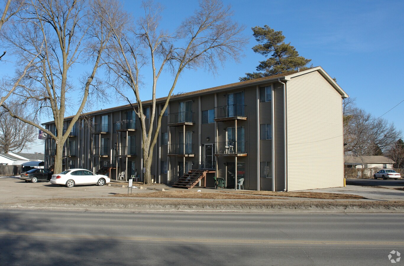 Photo - Monarch Apartments
