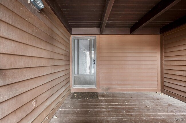 Photo - 325 Village Blvd N