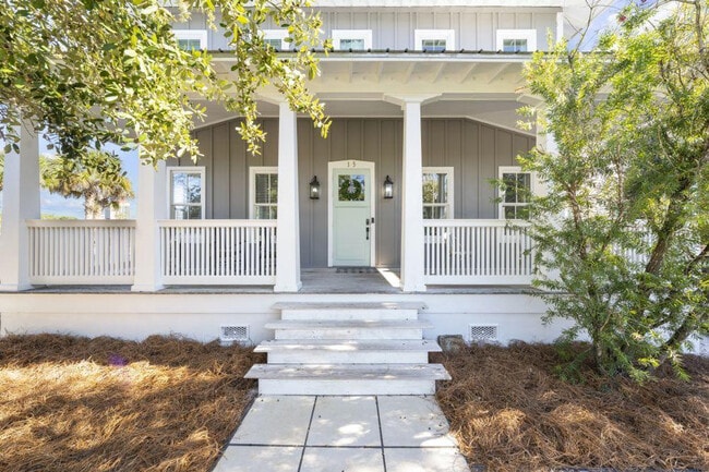 Building Photo - 15 Meeting St Unit ID1330444P