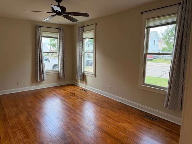 Photo - 407 N Washington St