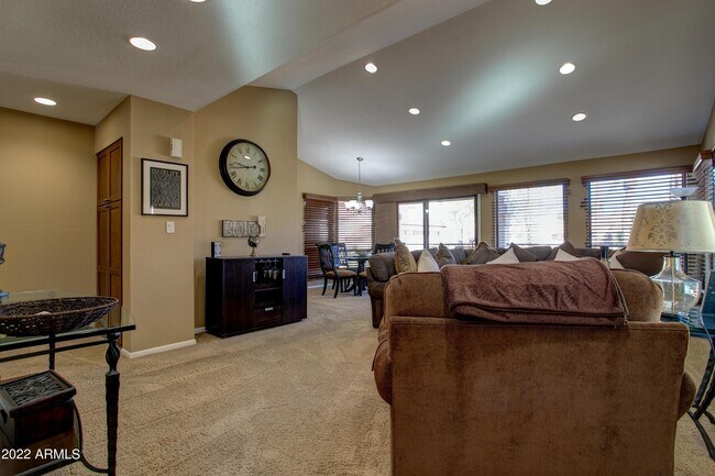 Photo - 9707 E Mountain View Rd Unidad 2444