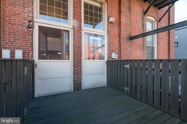Photo - 915 Bainbridge St Unit 205
