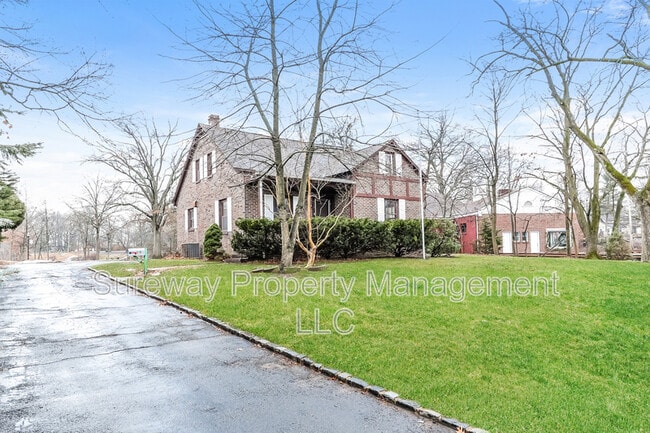 Photo - 310 Union Ave