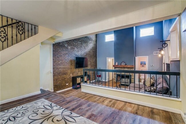 Photo - Beautifully Crafted 2/2.5/2 Town Home in Euless!