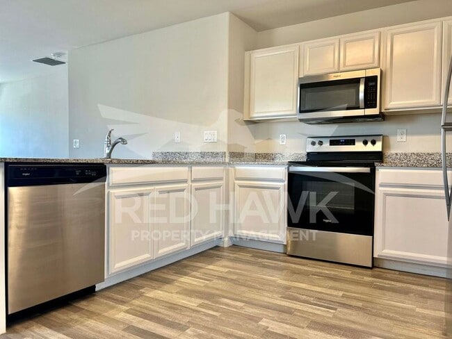 Photo - 944 Starview Ave