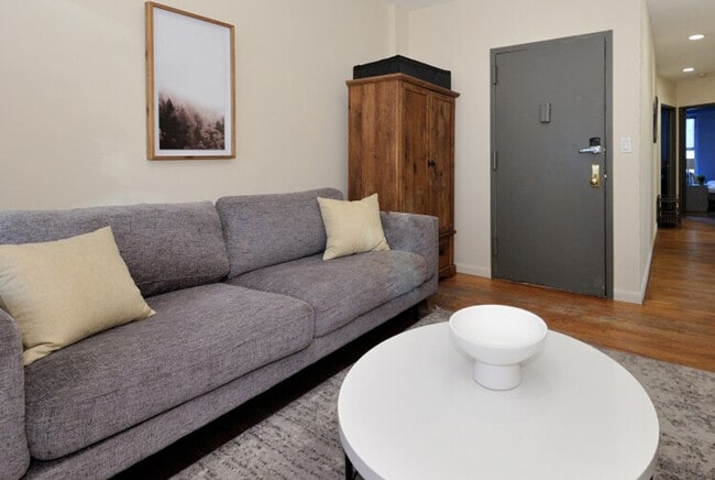 Photo - 348 W 38th St Unit SI ID1323911P