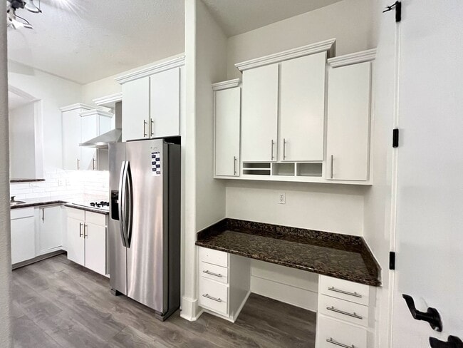 Photo - BEAUTIFUL CONDO WITH AMENITIES NEAR VANDER...