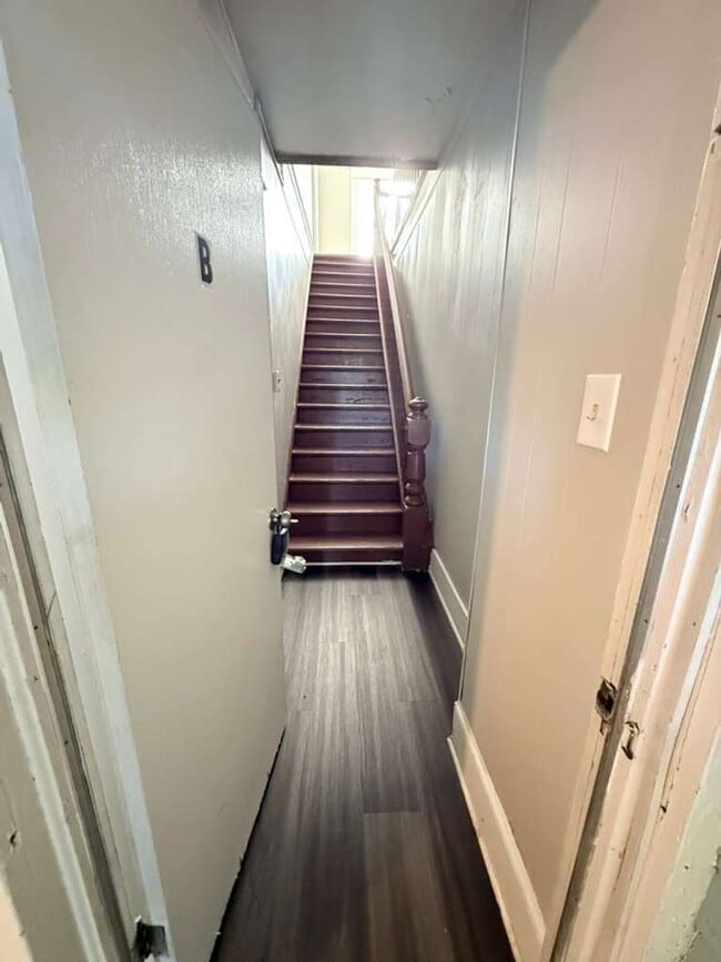 Photo - 313 4th St Unit B