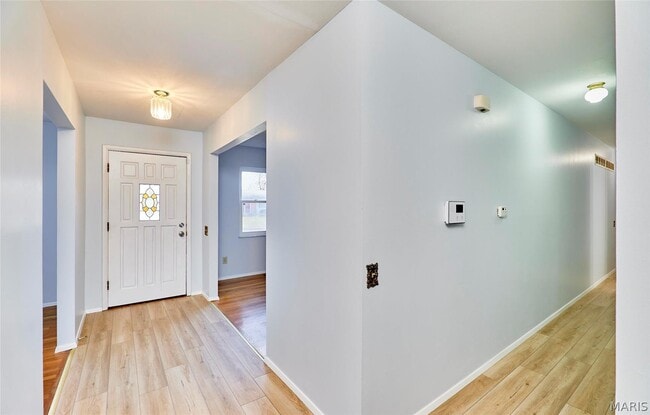 Photo - 815 Montmartre Ct