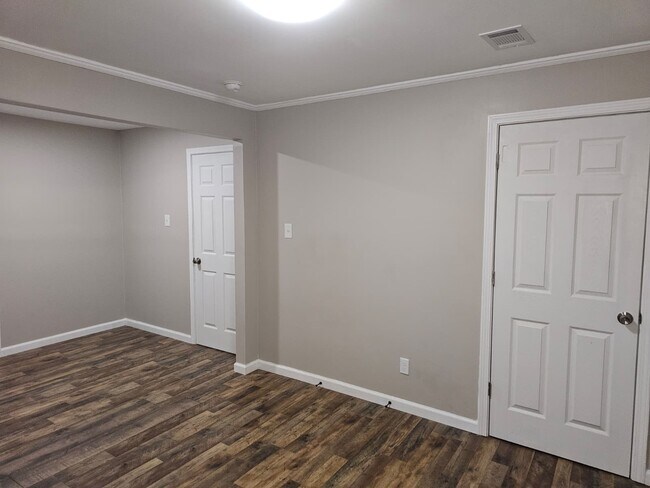 Photo - 2660 Supreme Ave