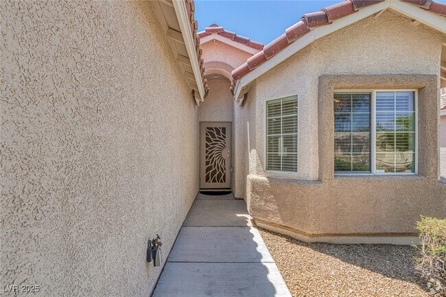 Building Photo - 4369 Meadowlark Wing Way Rental