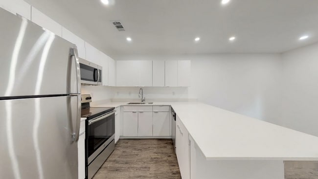 Photo - Junius Place Apartments