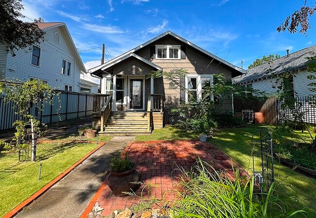 Photo - 1111 Rutland St