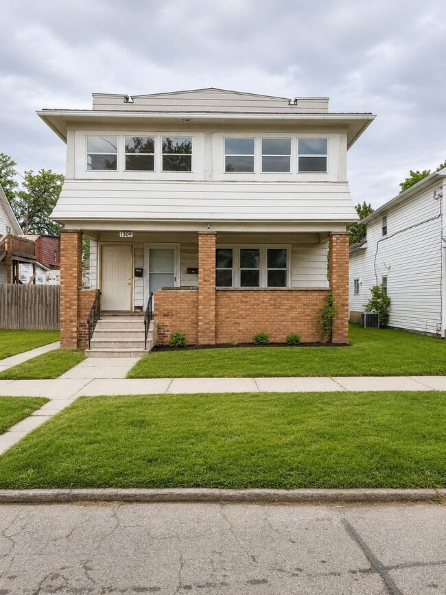 Building Photo - 1309 Idaho St Unit Lower
