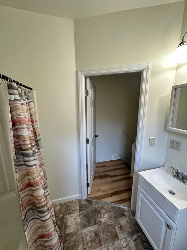 Photo - 1211 W Poplar St