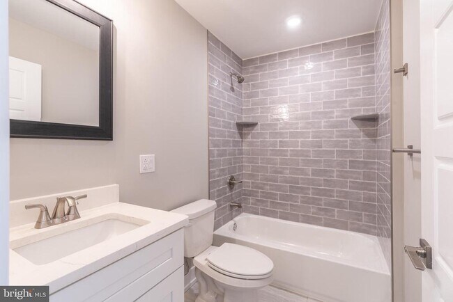 Photo - 2339 N 10th St Unidad 1