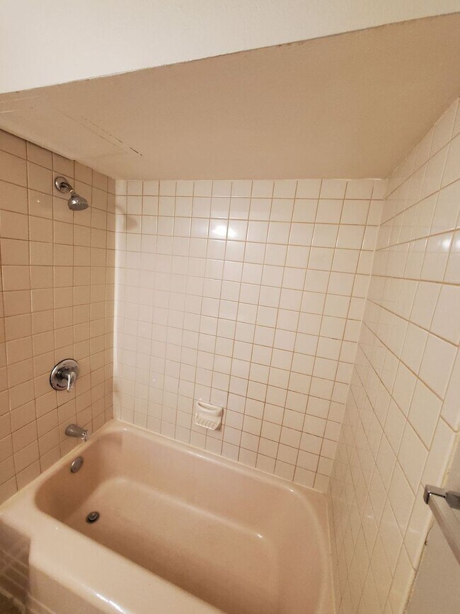 Photo - 2448 W Kilbourn Ave Unit #4