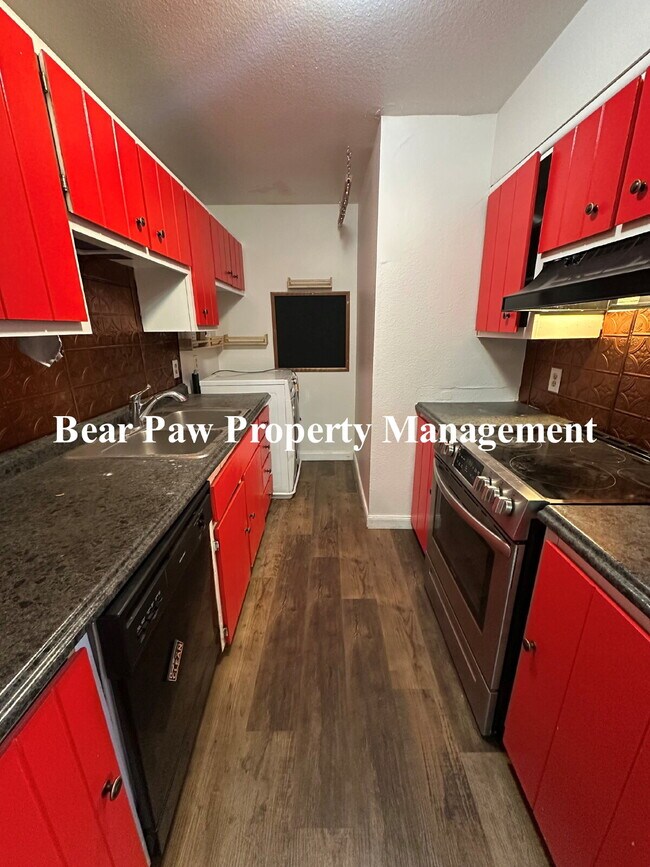 Photo - 2 bedroom condo in Golden, Convenient Location! Unit R4