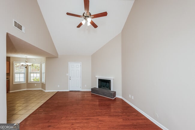 Photo - 706 Squirrels Nest Ct