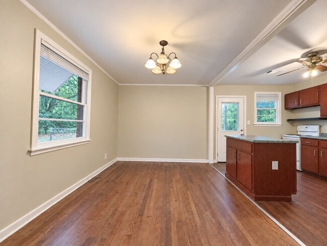 4229 Hickory Dr