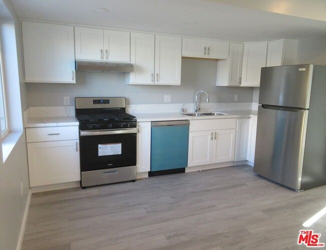 Photo - 1246 W 144th St