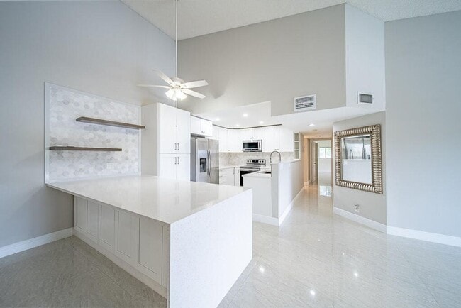 Photo - 13810 Oneida Dr