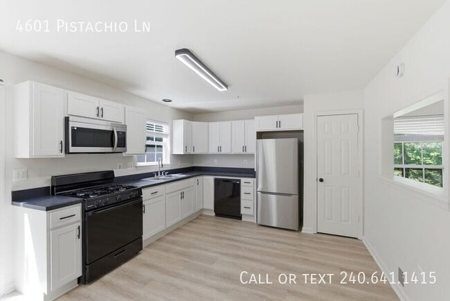 Photo - 4601 Pistachio Ln