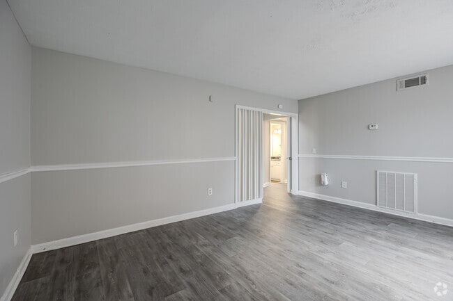 2BR, 1.5BA - 1350SF - Living Room