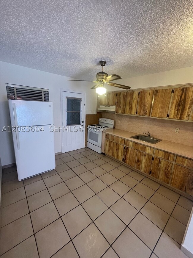 Photo - 1529 SW 2nd St