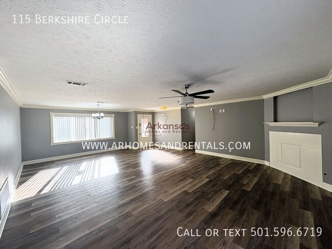 Photo - 115 Berkshire Cir