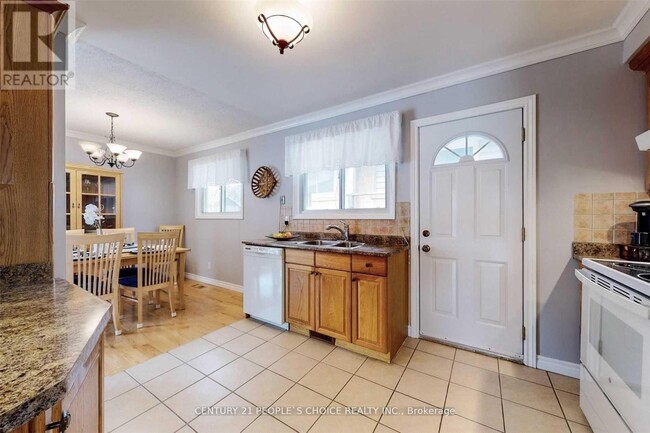 Photo - 5 Mid Pines Rd