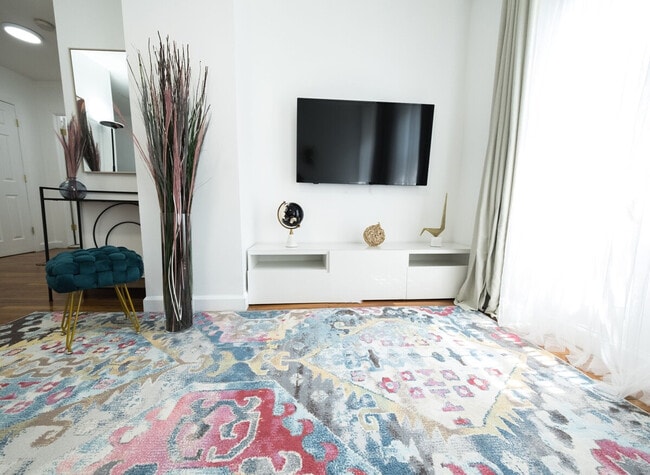 Building Photo - 222 E 104th St