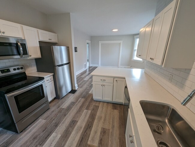 Photo - Beautiful Housing Convenient to Xavier Campus with Bonus Room Unit 3921 Spencer Ave Apt #2