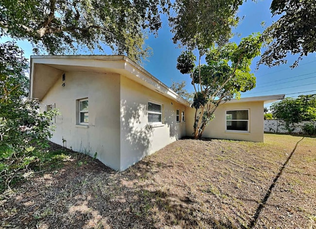 Photo - 1355 Stratford Dr