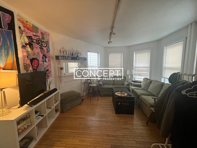 Photo - 10 Parker Hill Ave Unidad 1