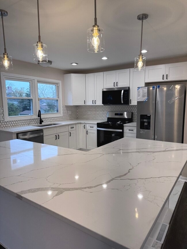 Photo - 1338 Jill Terrace