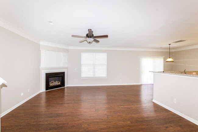 Photo - 6694 Sequoia Hills Dr