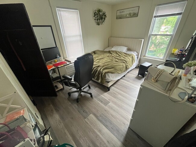 Bedroom - 773 Garrison Ave Unit B