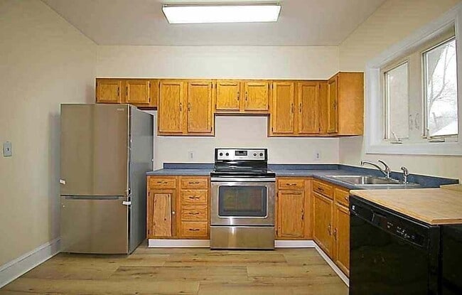 Photo - 58 Federal Ave Unit 1