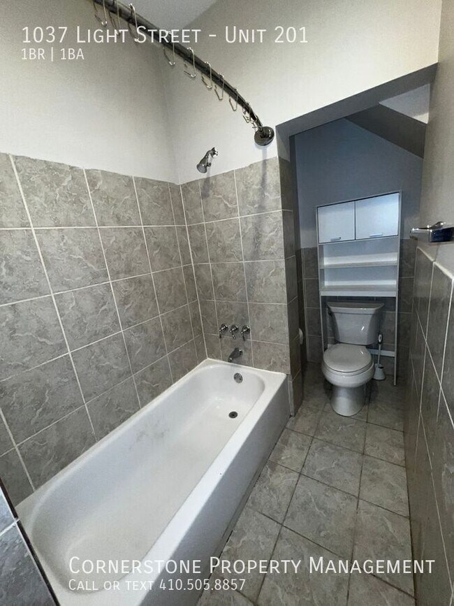 Photo - 1037 Light St Unit 201