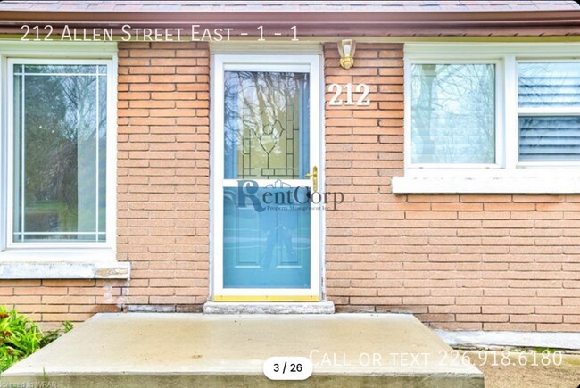 Photo - 212 Allen St E